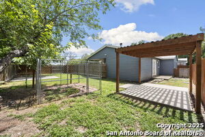Building Photo - 128 Riverview Rd