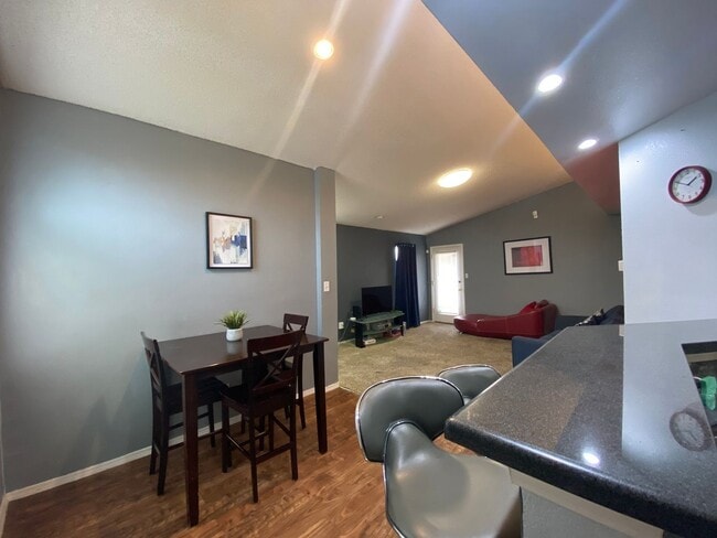 Building Photo - Eastside home for rent in The Tierras