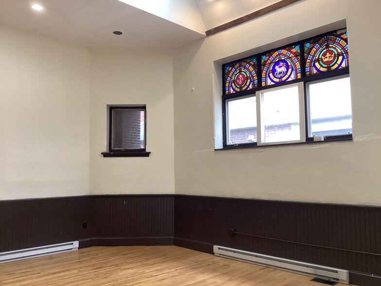 Building Photo - 151 W Salaignac St