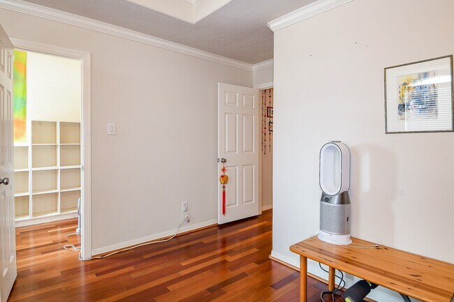Building Photo - 7608 Janak Dr