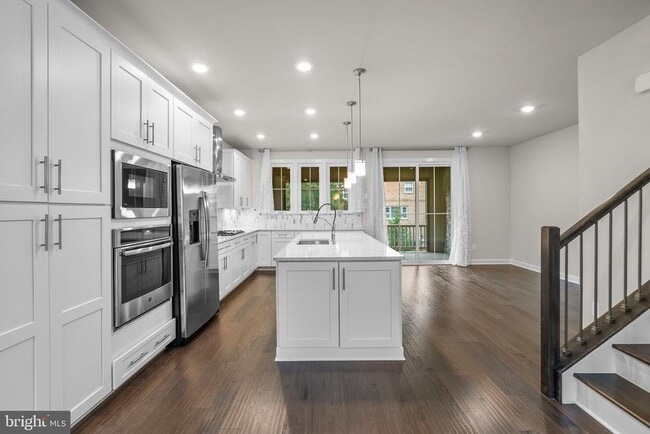 Building Photo - 9271 Wood Violet Ct