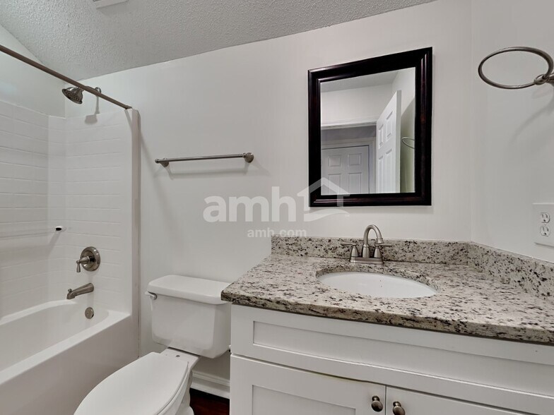 Building Photo - 3028 Crusades St