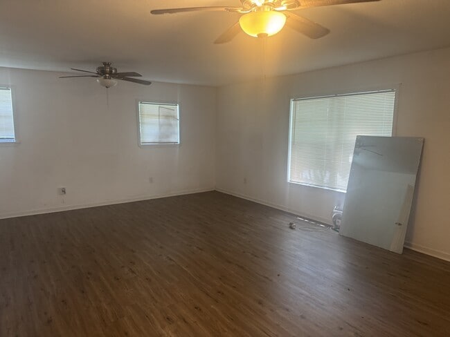 Building Photo - 2789 Sheldon Dr