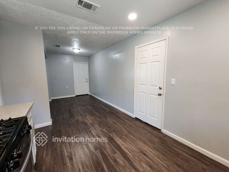 Building Photo - 620 Lynn Ave