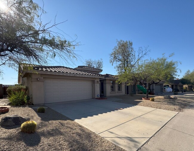 Building Photo - 2 BEDROOM PLUS OFFICE/DEN IN MCDOWELL MTN ...