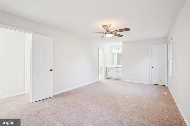 Building Photo - 8803 Black Alder Dr