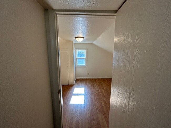 Building Photo - 120 N 9th St W