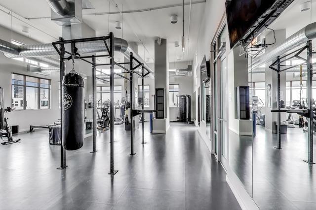 Building Photo - 901 W Madison St