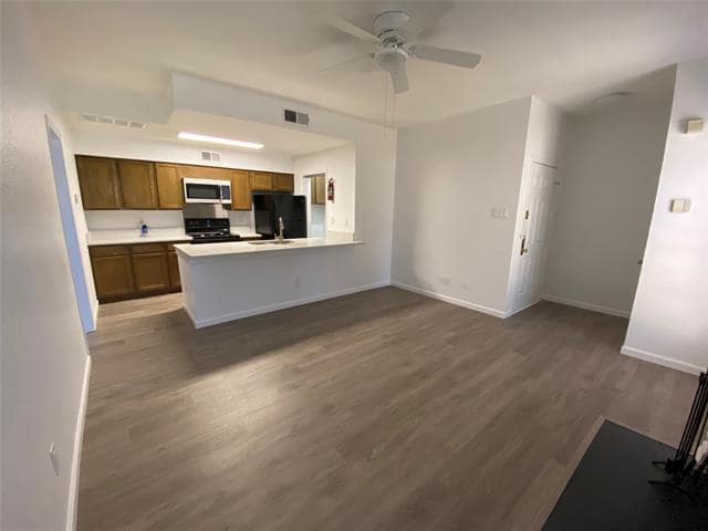 Building Photo - 6760 Eastridge Dr