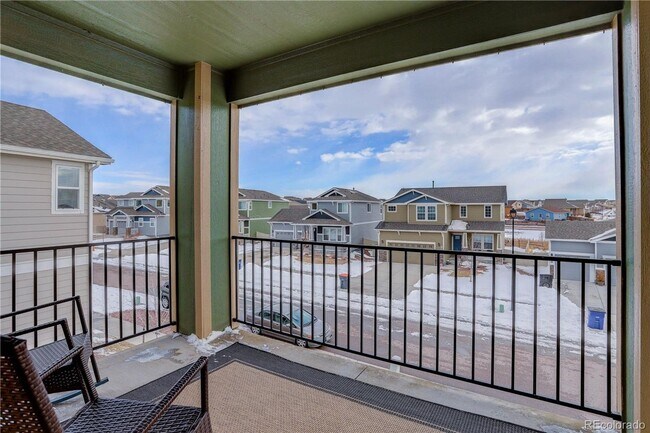 Building Photo - Beautiful 3 Bedroom 3 Bath Home Available ...