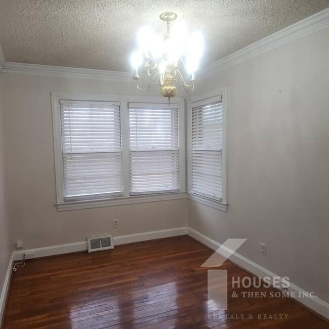 Building Photo - 813 Fox Squirrel Ridge Rd