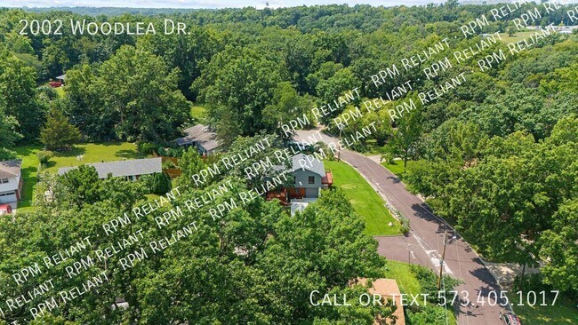Building Photo - 2002 Woodlea Dr