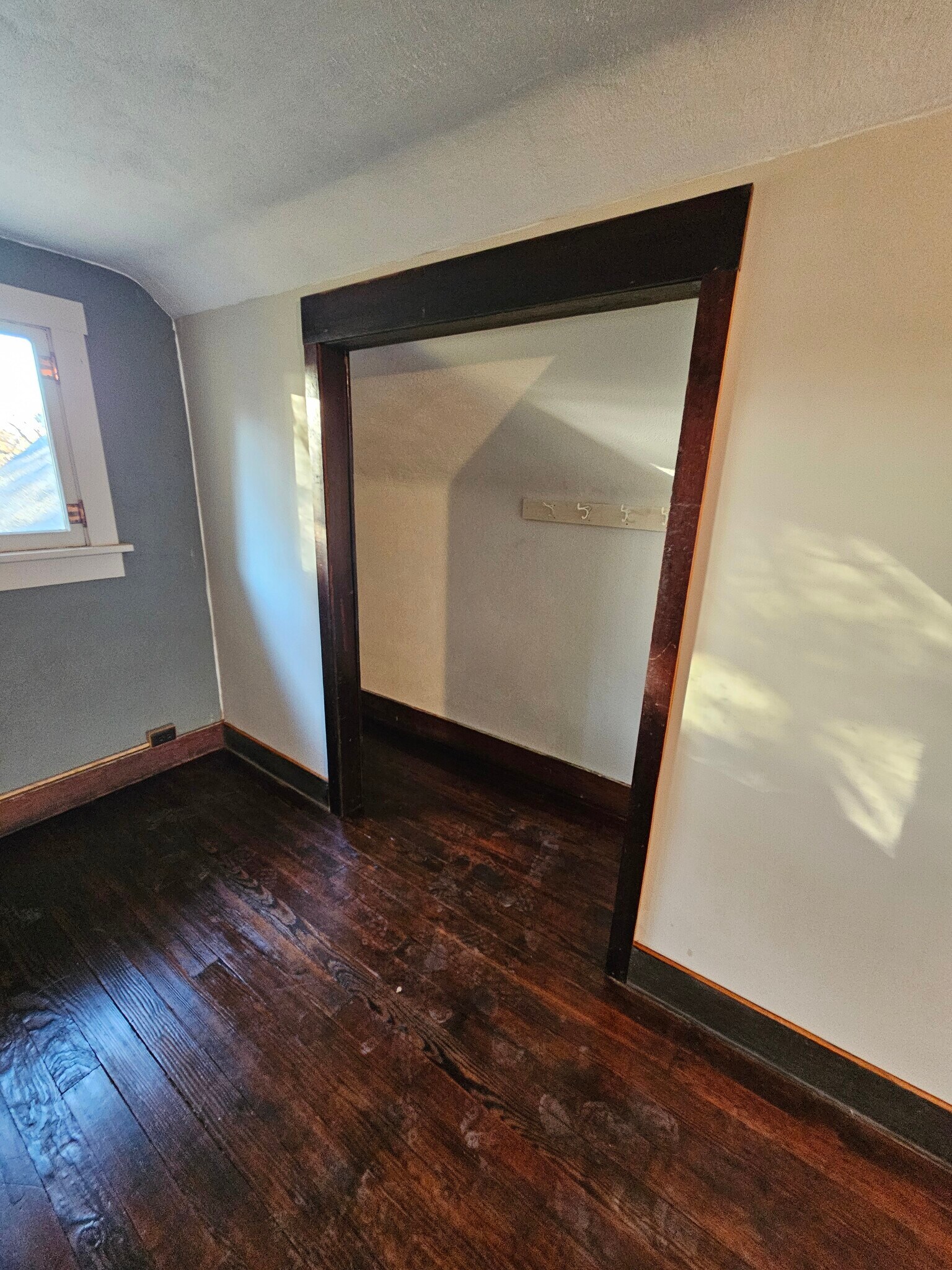 Building Photo - 1926 7th St