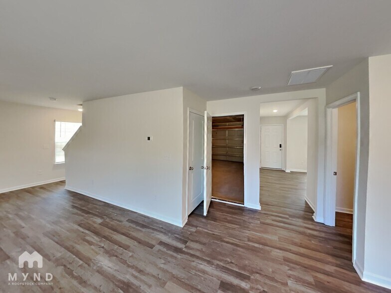 Building Photo - 2259 Mdw Strm Dr