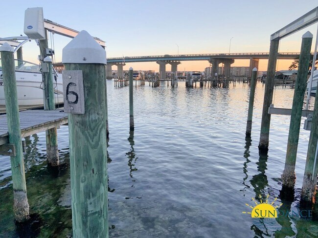 Experience luxurious waterfront - Experience Luxurious Waterfront Living In Fort Walton Beach Fl Building Photo 