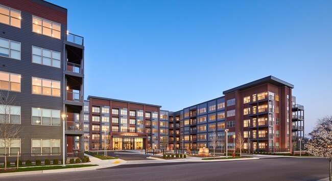 Building Photo - Avalon Foundry Row