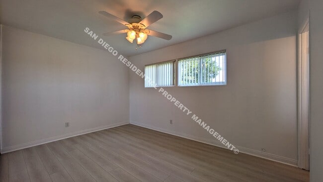 Building Photo - Spacious 3-Bedroom, 2-Bath Home Near the B...