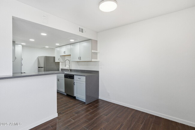 Building Photo - 4163 N 81st St