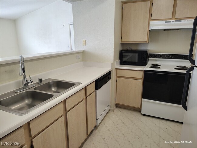 Building Photo - 8101 W Flamingo Rd