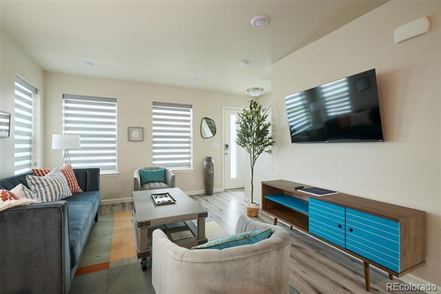 Building Photo - 6339 N Hanover St