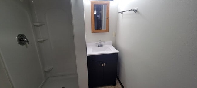 Building Photo - 24 S Pine St