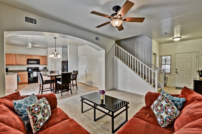 Building Photo - 17243 W Tara Ln