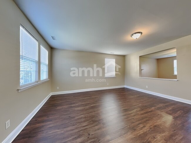 Building Photo - 238 Larktree Ln