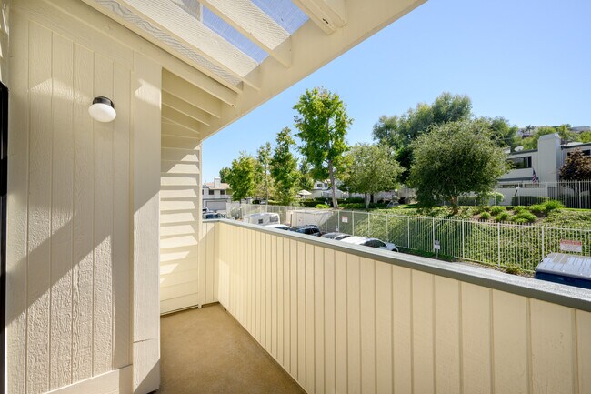 Building Photo - 10574 Sunland Blvd