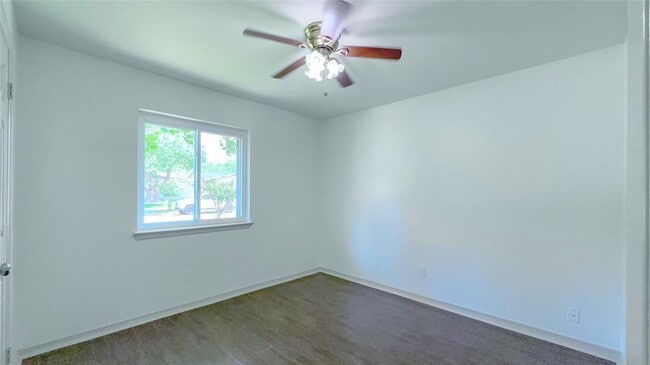 Building Photo - 7403 Breccia Dr