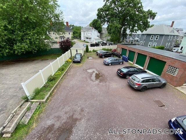 Building Photo - 77 Easton St