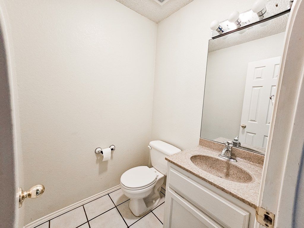 Building Photo - 4801 Whitman Dr