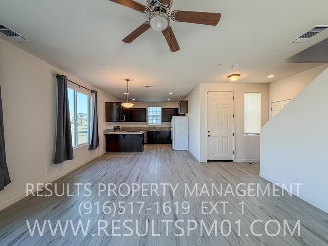 Building Photo - Stunning 4 Bedroom Home in Winding Meadow Village