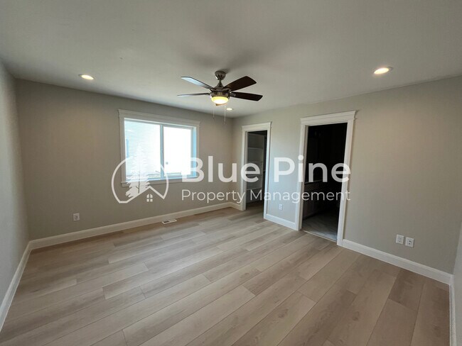 Building Photo - 6360 Ender Ln