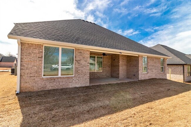 Building Photo - 1262 Cittadella Ave