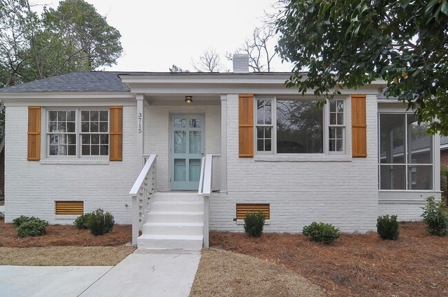Building Photo - Beautiful 3 bedroom/2 bath house in highly desirable Shandon location! Available June 2026!