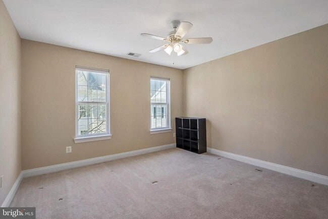 Building Photo - 5114 Vos Ln