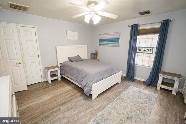 Building Photo - 3727 Village Trail