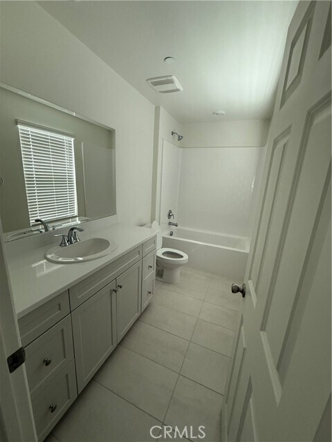 Building Photo - 3918 E Cambria Privado