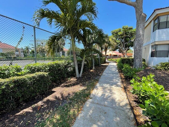 Building Photo - 5741 Riverside Dr