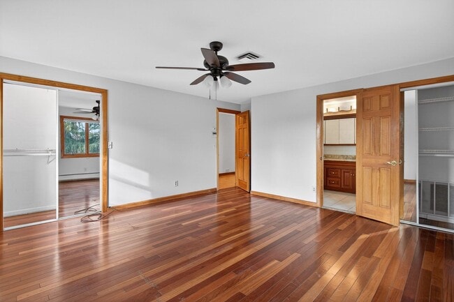 Building Photo - 352 Rahways Rd