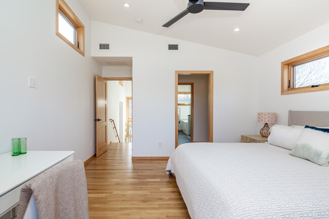 Building Photo - 22 St Mary's Rd