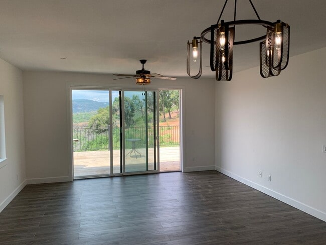 Building Photo - Breathtaking Paradise Retreat: Modern Home with Stunning Canyon Views and Next to Billie Park!