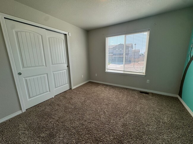 Building Photo - Spacious 5-Bedroom Ranch with Finished Basement, Wet Bar & 3-Car Garage