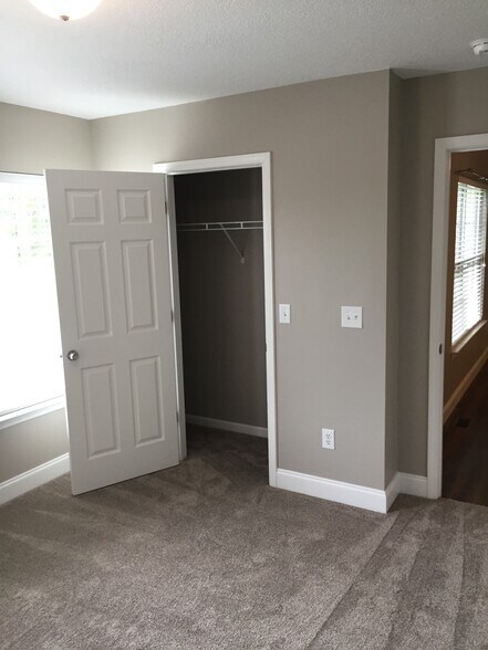 Bedroom 2 - 2B Circleview Dr