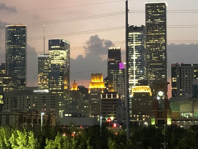 Houston Downtown at nightfall - 505 Bastrop St