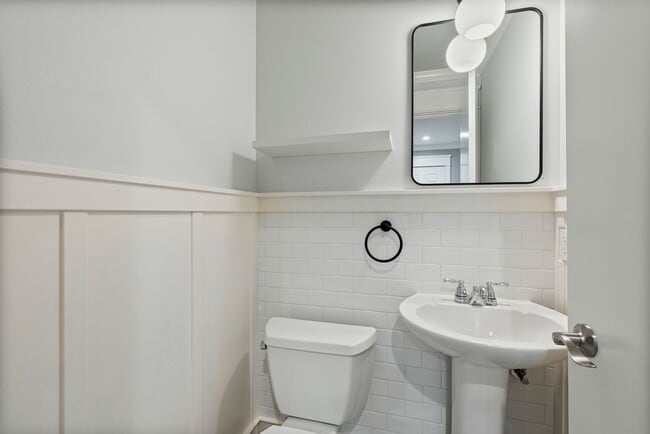 Building Photo - Beautiful 4 bedroom, 2.5 bathroom home in North Austin!!!