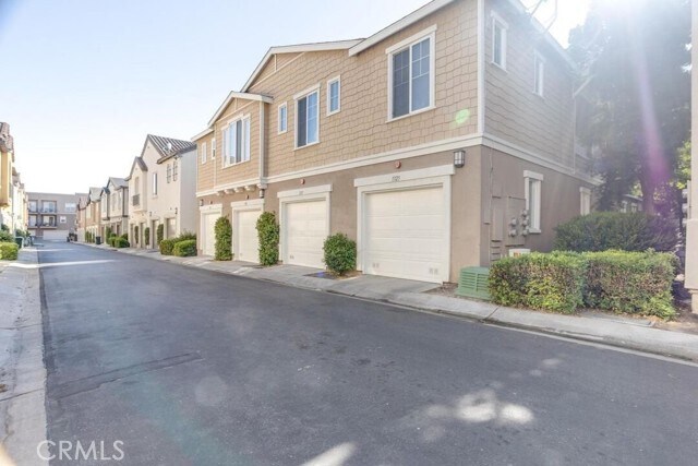 Building Photo - 1317 McFadden Dr