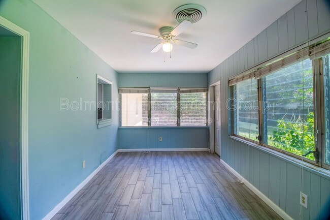 Building Photo - 1868 Lake Spier Dr