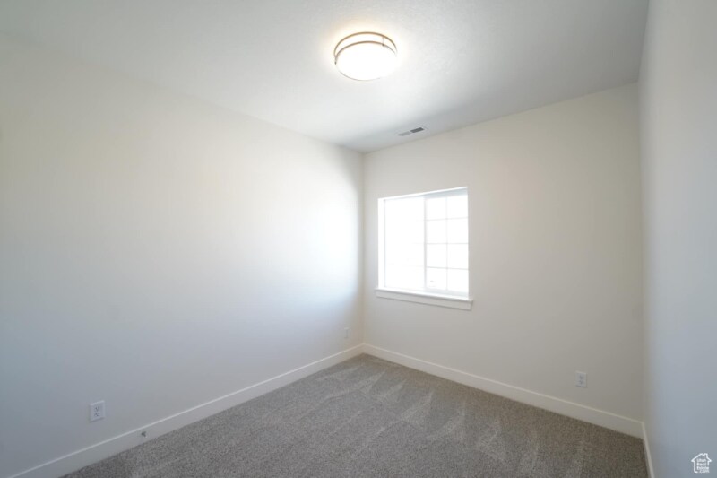 Building Photo - 1561 110