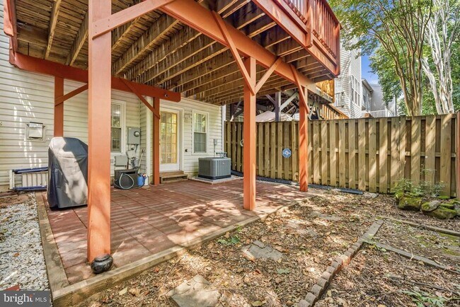 Building Photo - 13967 Gill Brook Ln